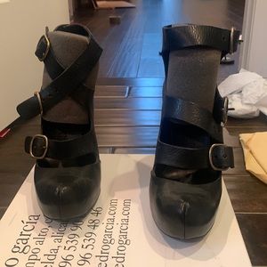 Pedro Garcia Strappy Leather Bootie in Black. True to size 39.5 or 8.5 size